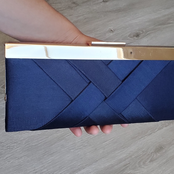 Wallet - Picture 2 of 4